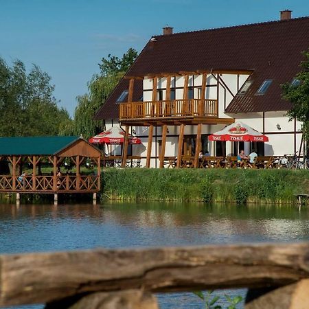 Hotel Restauracja Teo Cieszkow Esterno foto