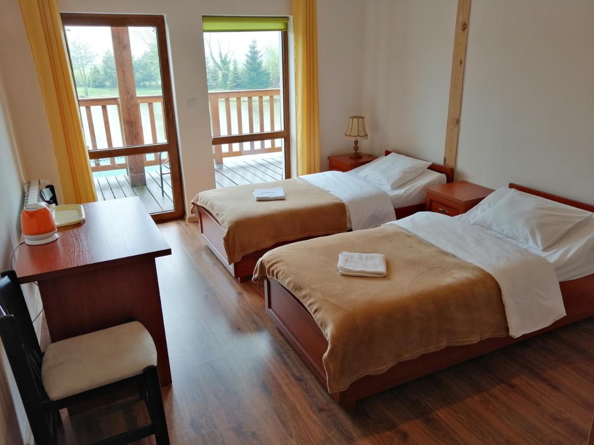 Hotel Restauracja Teo Cieszkow Esterno foto